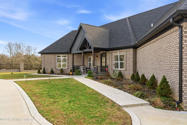 2696 Armstrong Ln, Mt Washington, KY 40047