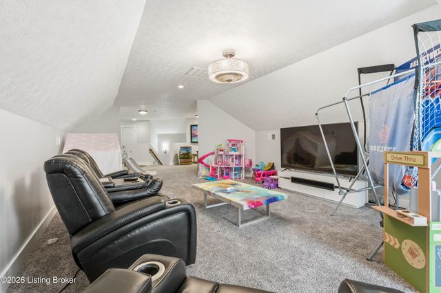 2696 Armstrong Ln, Mt Washington, KY 40047