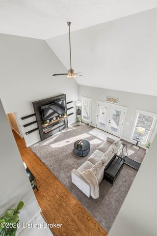 2696 Armstrong Ln, Mt Washington, KY 40047