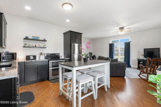 2696 Armstrong Ln, Mt Washington, KY 40047
