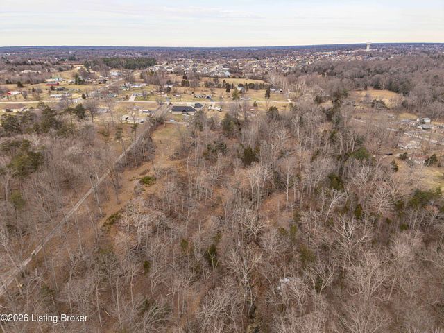 2696 Armstrong Ln, Mt Washington, KY 40047