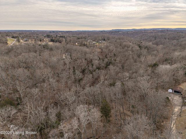 2696 Armstrong Ln, Mt Washington, KY 40047