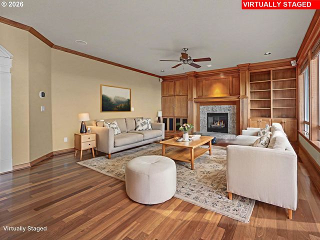 1815 Nw ROSEFINCH Ln, Portland, OR 97229