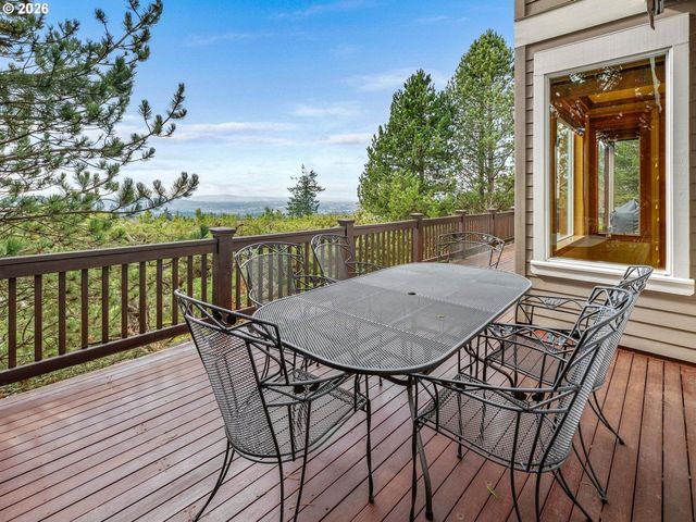 1815 Nw ROSEFINCH Ln, Portland, OR 97229