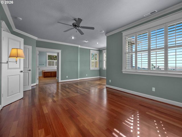 1815 Nw ROSEFINCH Ln, Portland, OR 97229