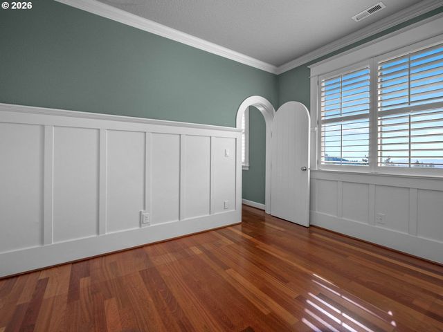 1815 Nw ROSEFINCH Ln, Portland, OR 97229