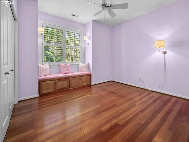 1815 Nw ROSEFINCH Ln, Portland, OR 97229