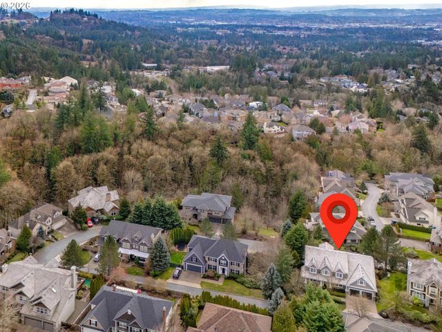 1815 Nw ROSEFINCH Ln, Portland, OR 97229