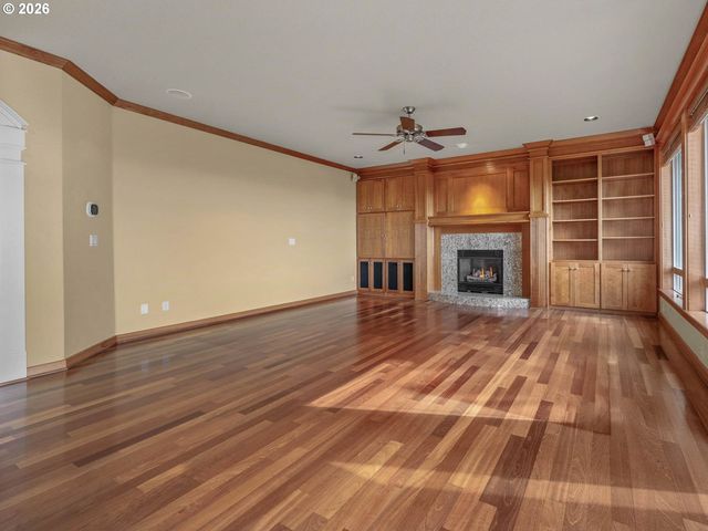 1815 Nw ROSEFINCH Ln, Portland, OR 97229