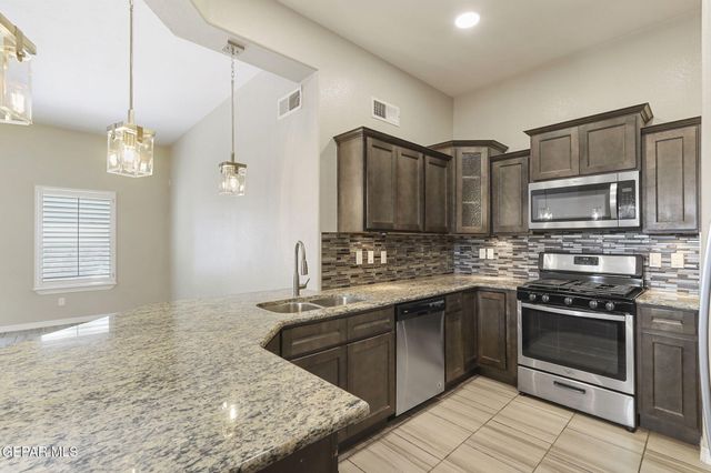 14832 Sunny Land Avenue, El Paso, TX 79938