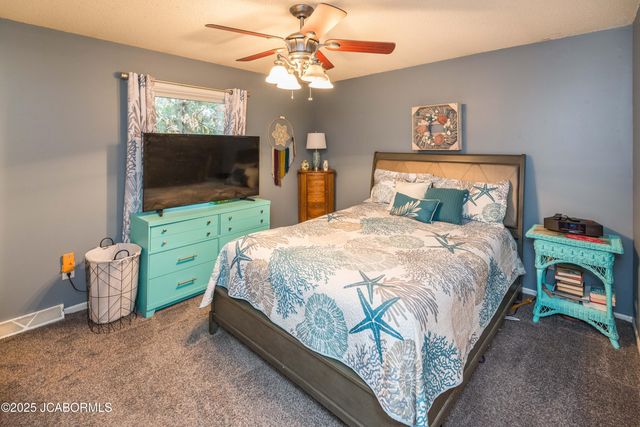 710 LEONARD DRIVE, Jefferson City, MO 65109