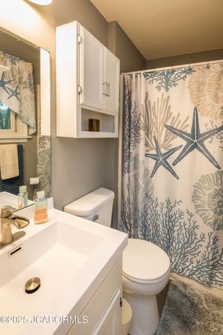 710 LEONARD DRIVE, Jefferson City, MO 65109