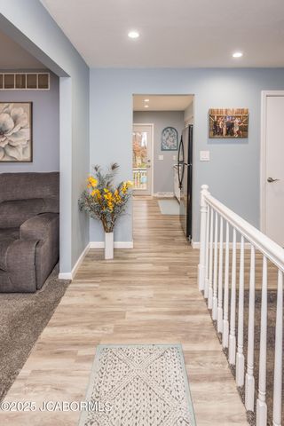 710 LEONARD DRIVE, Jefferson City, MO 65109