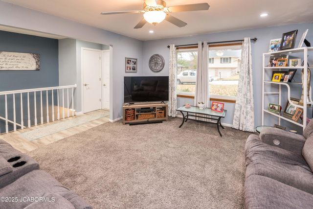 710 LEONARD DRIVE, Jefferson City, MO 65109