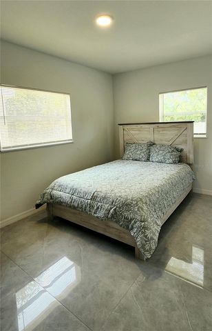 4219 DES MOINES STREET NE, St Petersburg, FL 33703