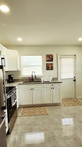 4219 DES MOINES STREET NE, St Petersburg, FL 33703