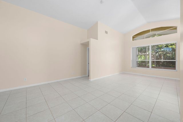 6980 SE Twin Oaks Circle, Stuart, FL 34997