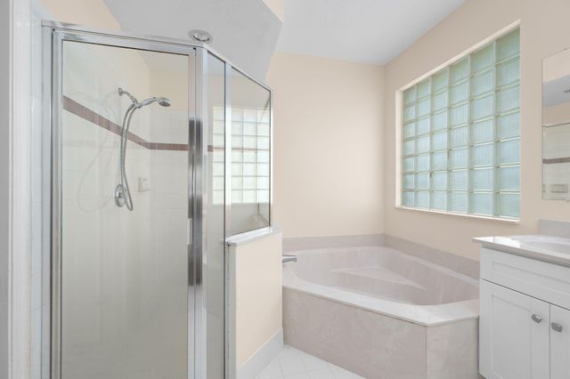 6980 SE Twin Oaks Circle, Stuart, FL 34997