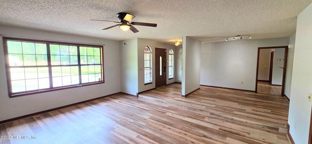 2390 PINE HOLLOW Road, Green Cove Springs, FL 32043