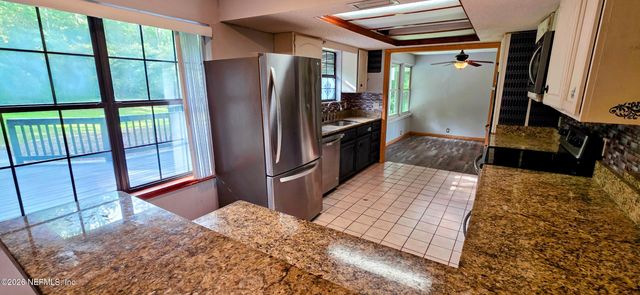 2390 PINE HOLLOW Road, Green Cove Springs, FL 32043