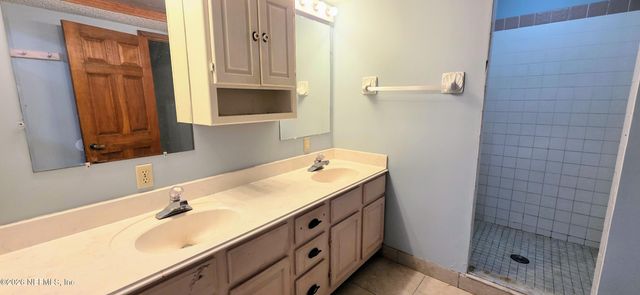 2390 PINE HOLLOW Road, Green Cove Springs, FL 32043