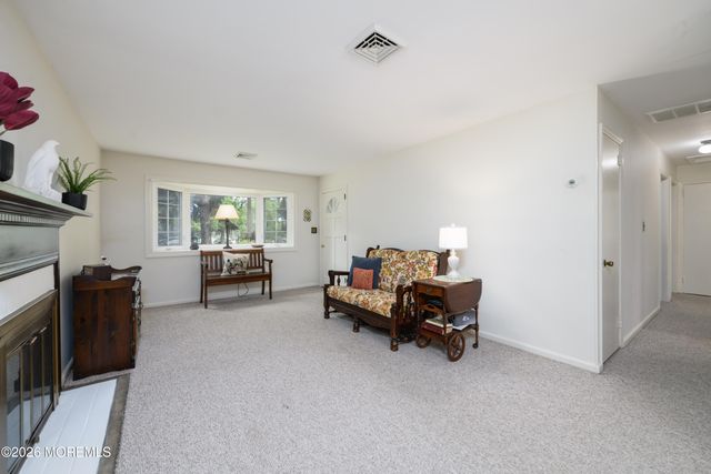 17 Butler Lane 17, Middletown, NJ 07748