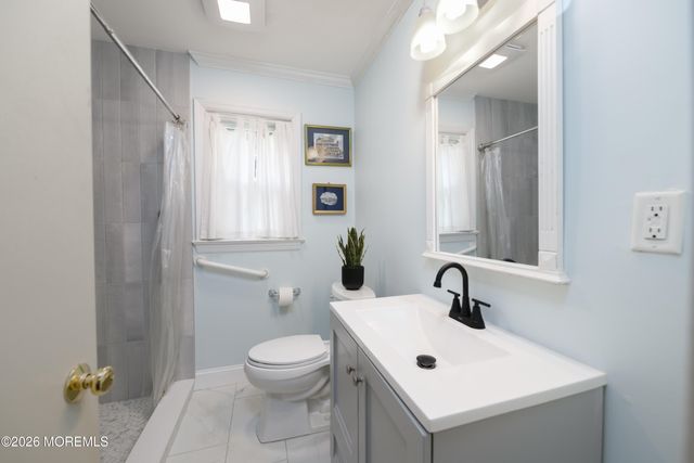 17 Butler Lane 17, Middletown, NJ 07748