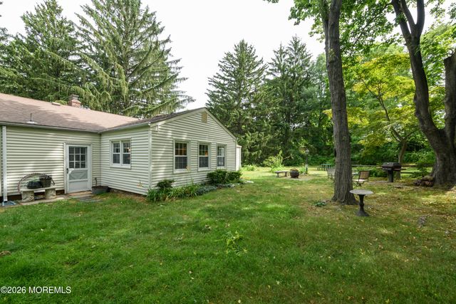 17 Butler Lane 17, Middletown, NJ 07748