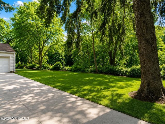 17 Butler Lane 17, Middletown, NJ 07748