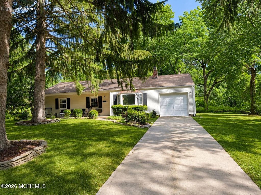 17 Butler Lane 17, Middletown, NJ 07748