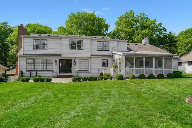 907 W 113th Terrace, Kansas City, MO 64114