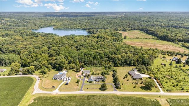 8648 Compton Road, Waynesville, OH 45068