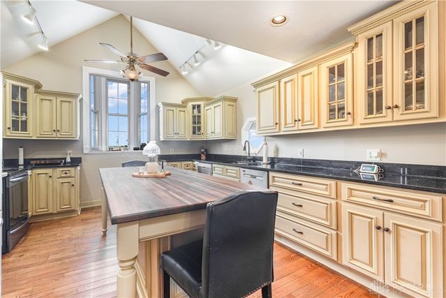 8648 Compton Road, Waynesville, OH 45068