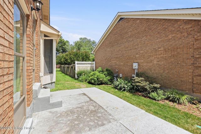 7209 Old N Church Rd, Louisville, KY 40214