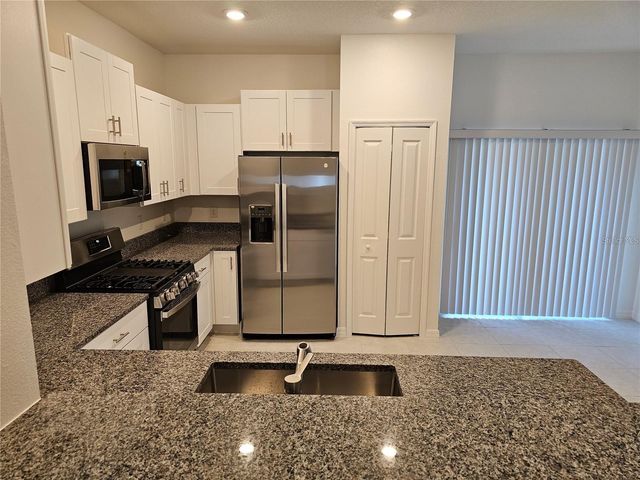 8309 CRESCENT OAKS DRIVE, New Port Richey, FL 34655