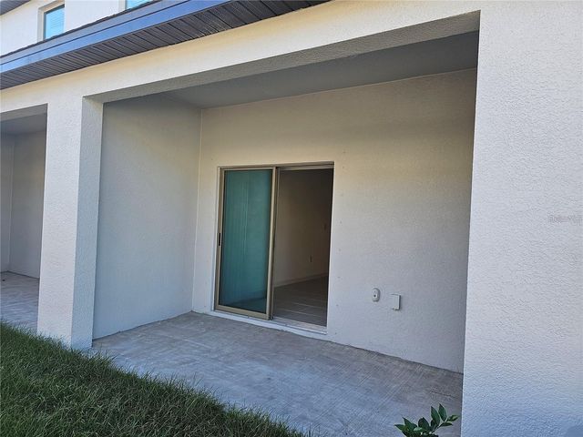 8309 CRESCENT OAKS DRIVE, New Port Richey, FL 34655