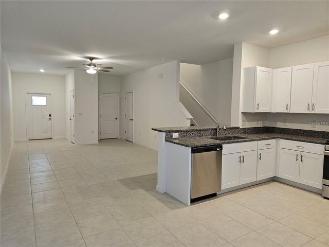 8309 CRESCENT OAKS DRIVE, New Port Richey, FL 34655