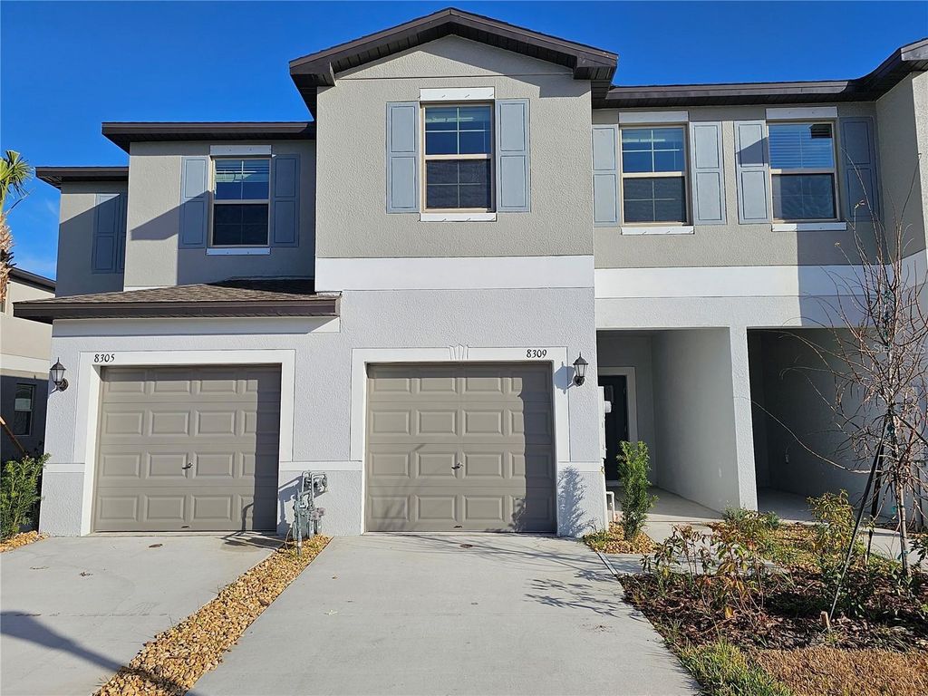 8309 CRESCENT OAKS DRIVE, New Port Richey, FL 34655