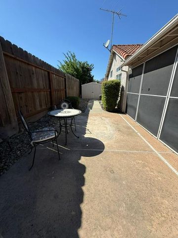 954 Avenida Real, Ceres, CA 95307