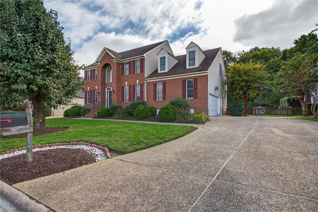 407 Honeysuckle LN, Yorktown, VA 23693