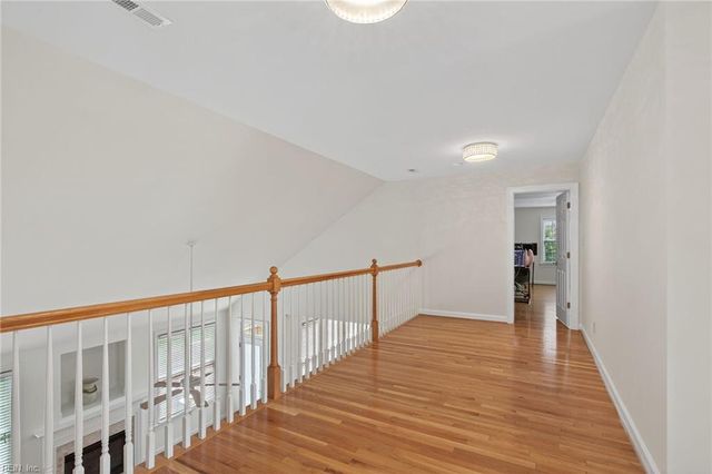 407 Honeysuckle LN, Yorktown, VA 23693