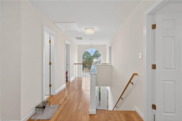 407 Honeysuckle LN, Yorktown, VA 23693