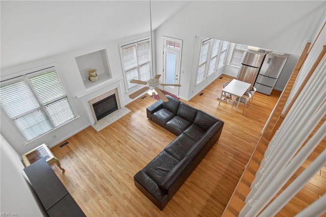 407 Honeysuckle LN, Yorktown, VA 23693
