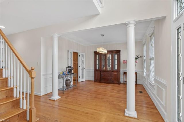 407 Honeysuckle LN, Yorktown, VA 23693