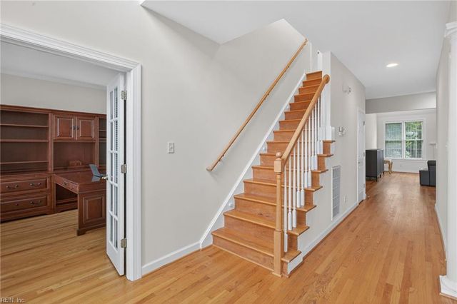 407 Honeysuckle LN, Yorktown, VA 23693
