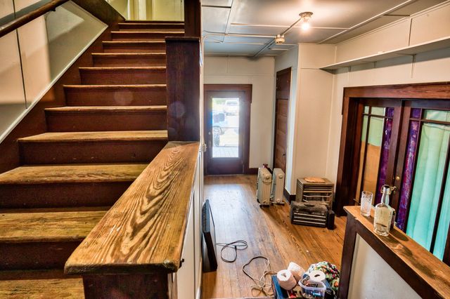 158 E Colorado, La Grange, TX 78945