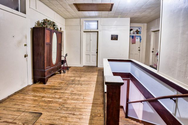 158 E Colorado, La Grange, TX 78945