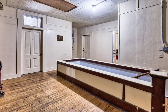 158 E Colorado, La Grange, TX 78945