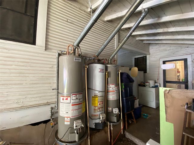 158 E Colorado, La Grange, TX 78945