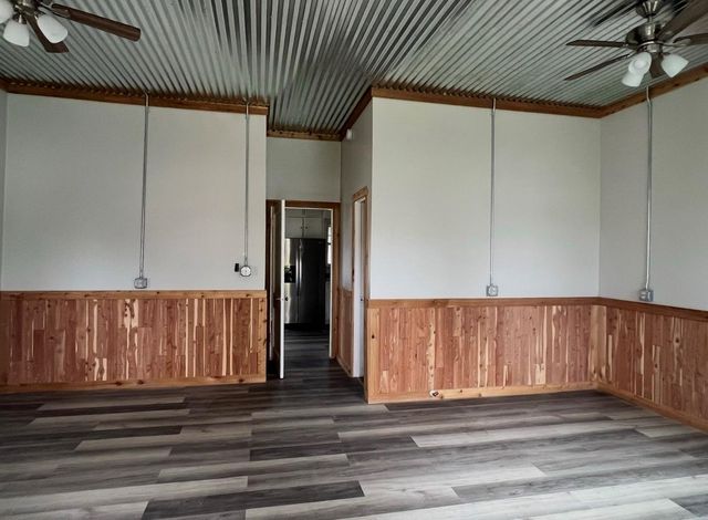 158 E Colorado, La Grange, TX 78945